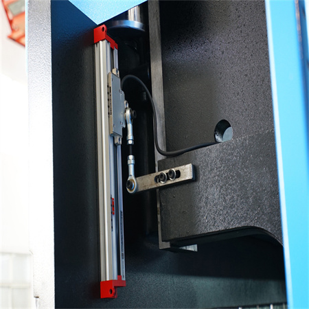 DA69T 3D sistemli Accurl 8 eksenli pres fren makinesi İnşaat işleri için CNC pres fren plakası bükme makinesi