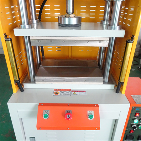 Ağır hizmet tipi çelik kapı paneli kabartma 4 sütunlu hidrolik pres makinesi